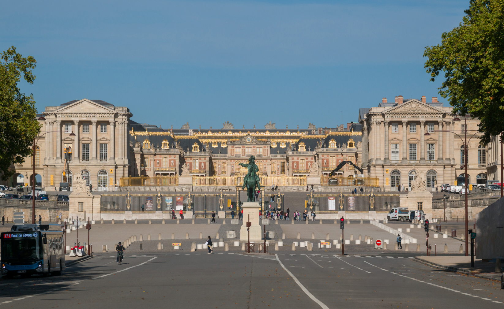 Tickets for the inaugural Ironman 70.3 Versailles sold out in a record three hours.