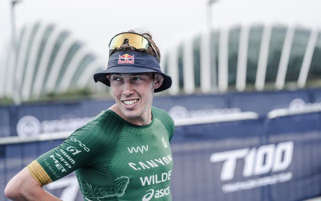 Reigning T100 Champion Hayden Wilde Dominates in Singapore Heat with 6-Minute Victory