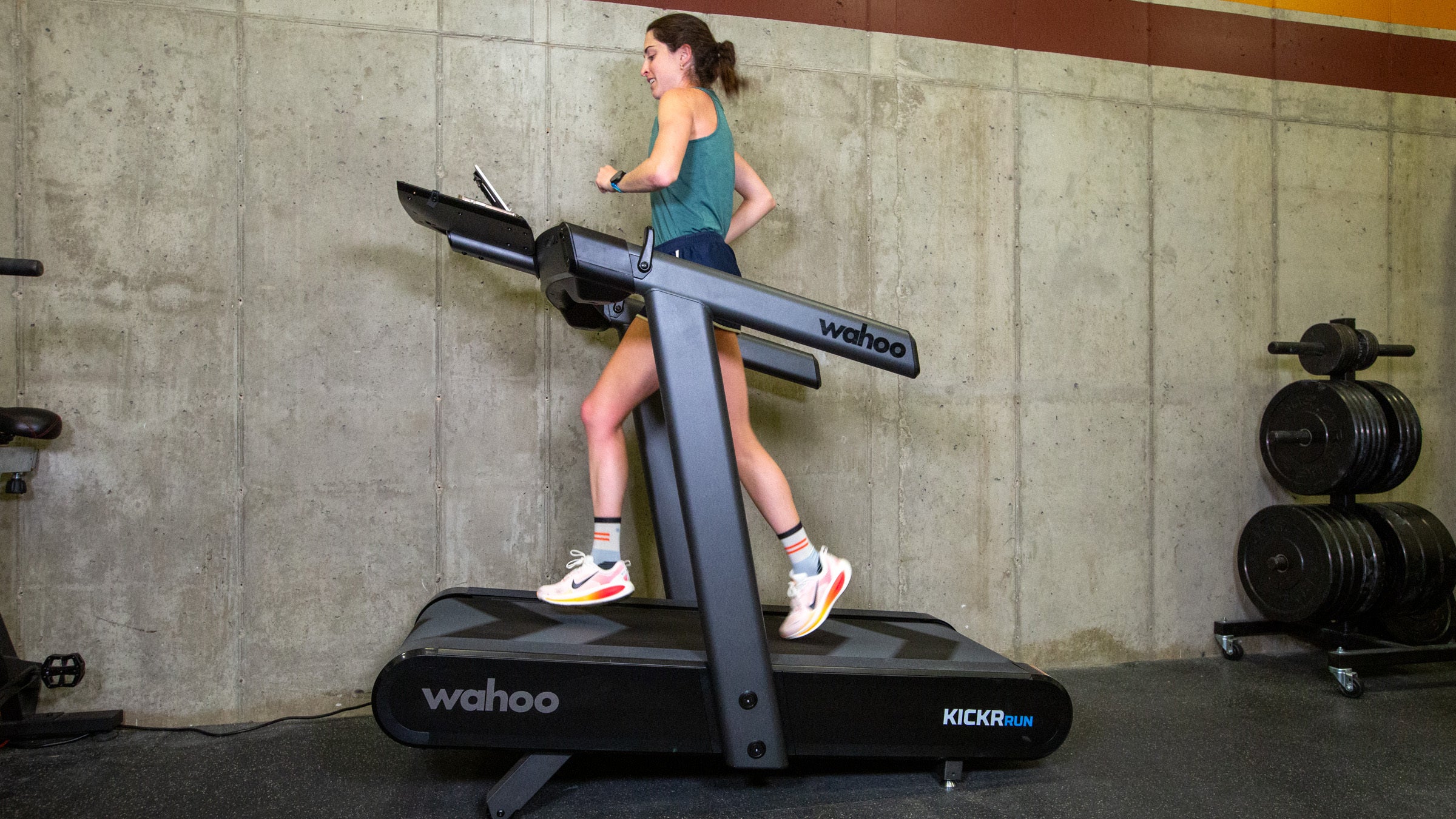 These 30-minute lunch break workouts give you time to shower and refuel after your lunch break workout.