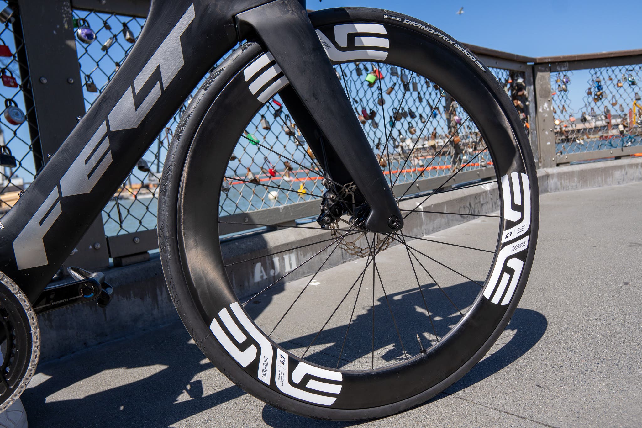 Riele chose to ride an Enve SES 6.7 front wheel with Continental GP5000 STR tires. He changed from a TT TR group after a front tire failure at Oceanside.