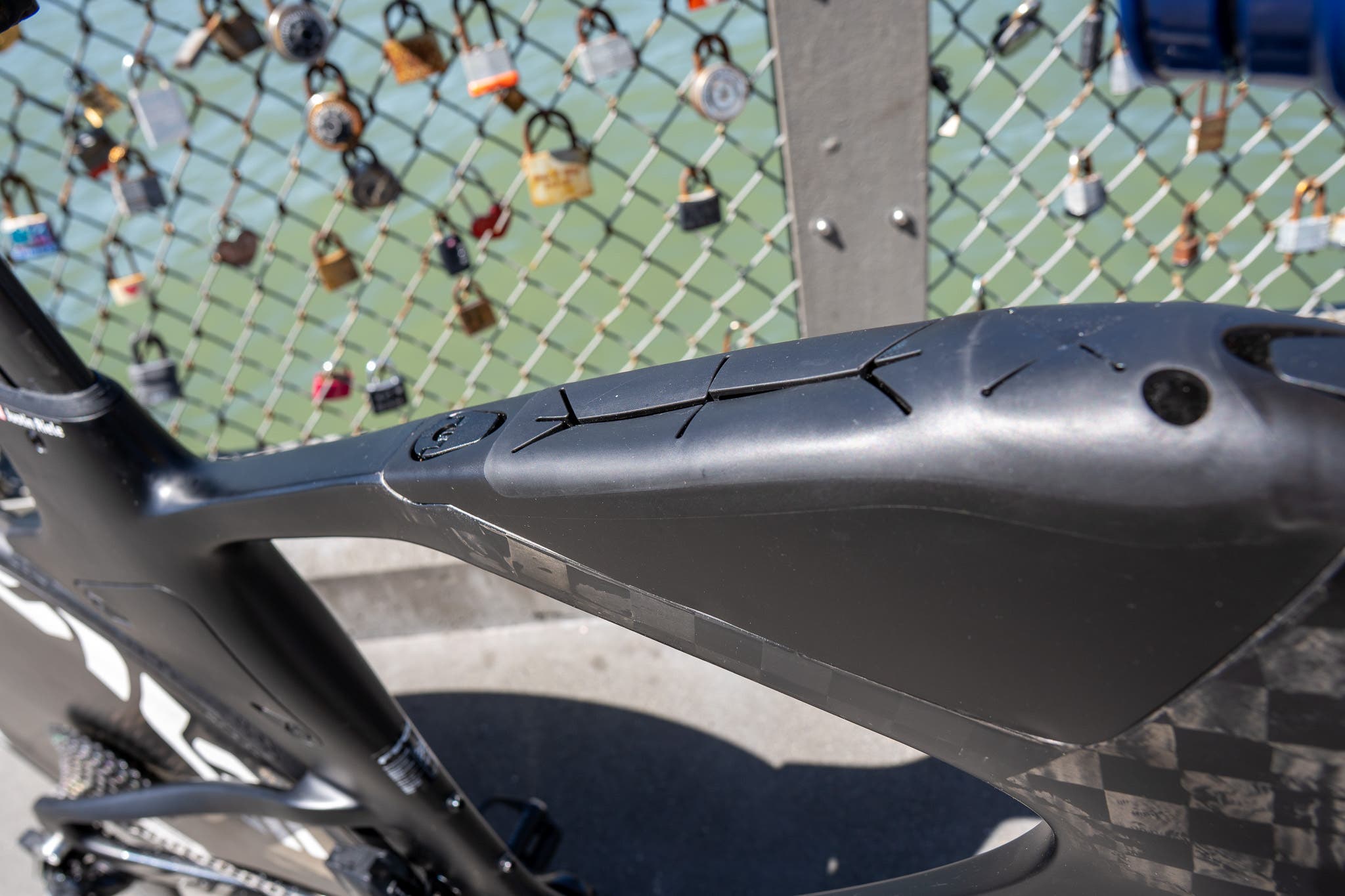 For feeding, Riele will rely on the Felt IA 2.0's massive top tube magazine.
