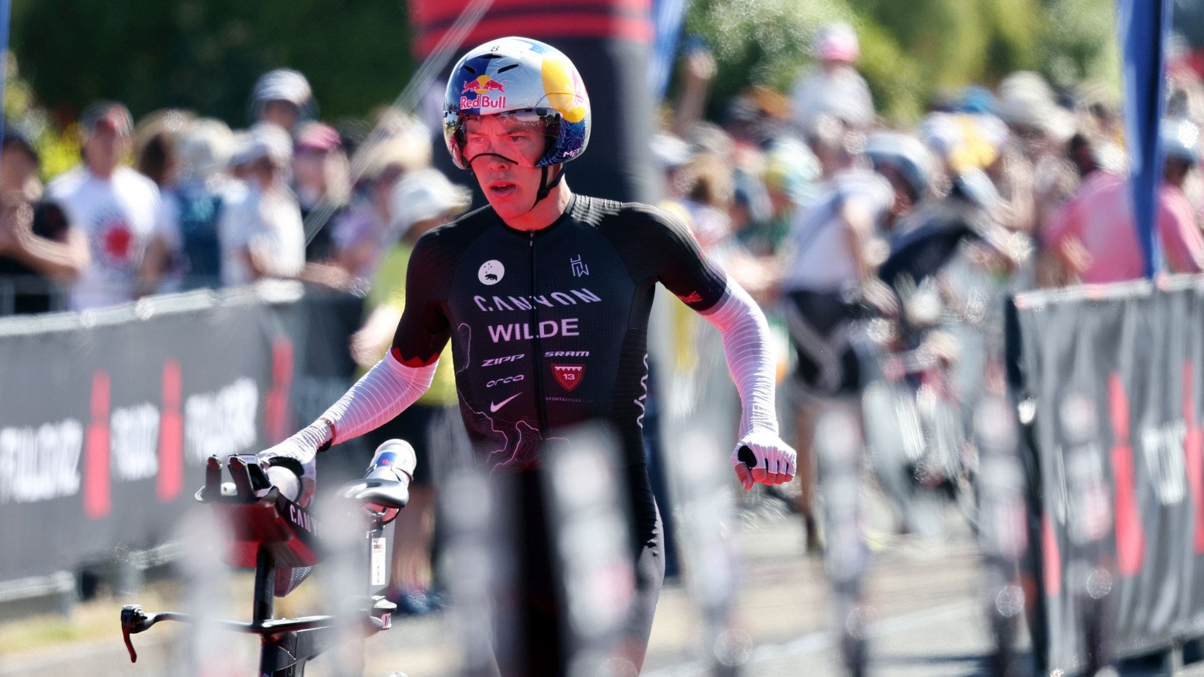 Hayden Wilde during a triathlon race.